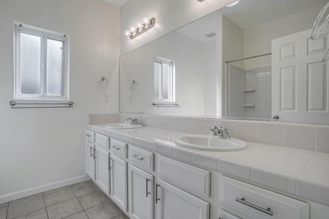 3062 N Filbert Avenue, Fresno, CA 93727