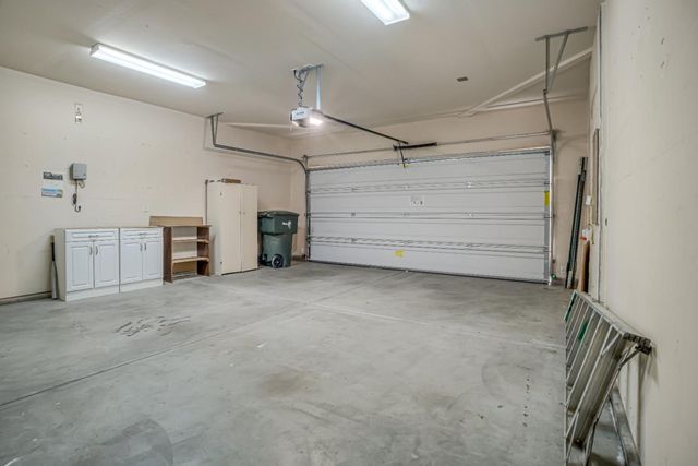 3062 N Filbert Avenue, Fresno, CA 93727