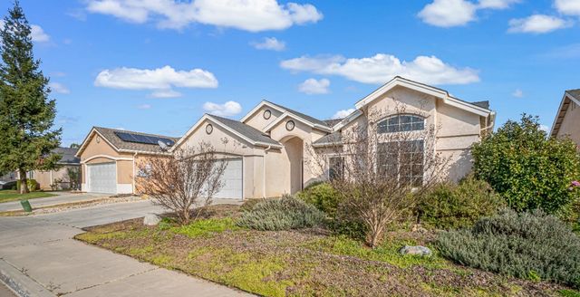 3062 N Filbert Avenue, Fresno, CA 93727