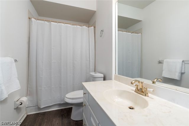 360 Pindo Palm DR, Naples, FL 34104