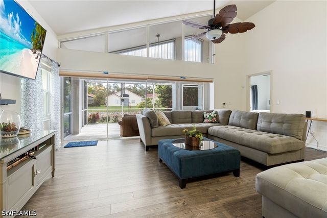 360 Pindo Palm DR, Naples, FL 34104
