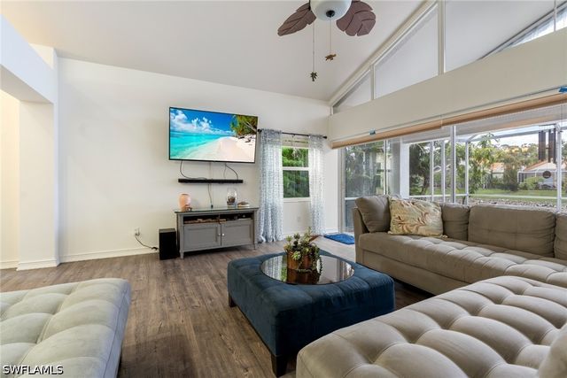 360 Pindo Palm DR, Naples, FL 34104