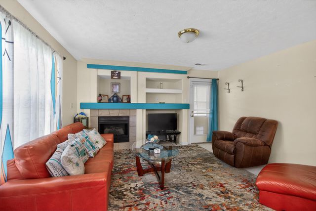 2700 Green Valley Court, Lexington, KY 40511