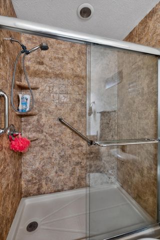 2700 Green Valley Court, Lexington, KY 40511
