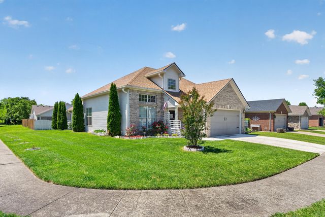 2700 Green Valley Court, Lexington, KY 40511