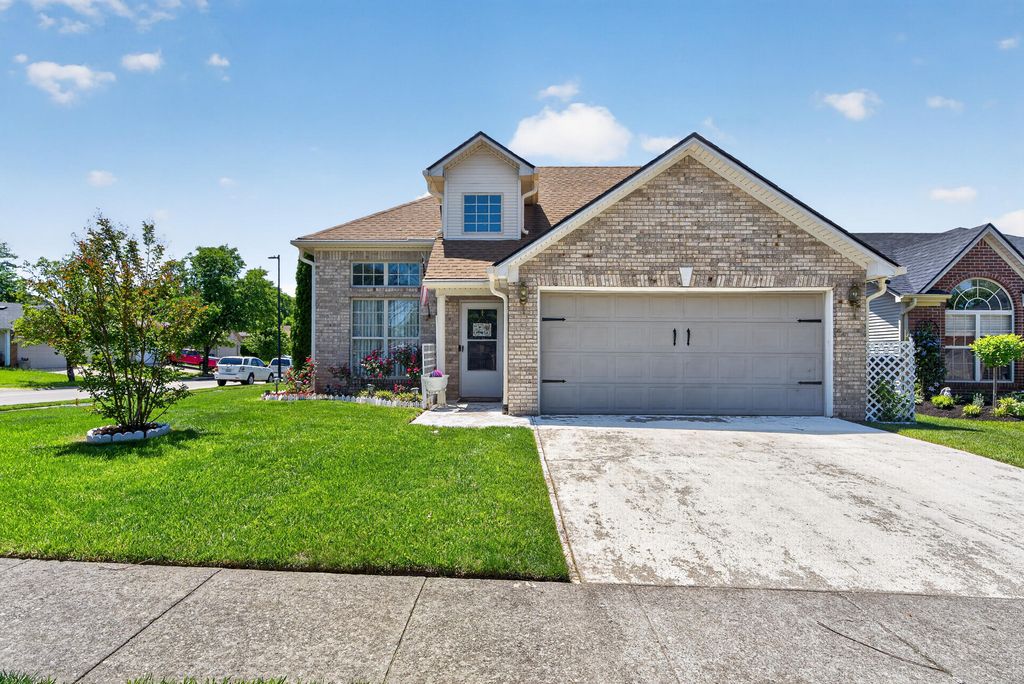 2700 Green Valley Court, Lexington, KY 40511