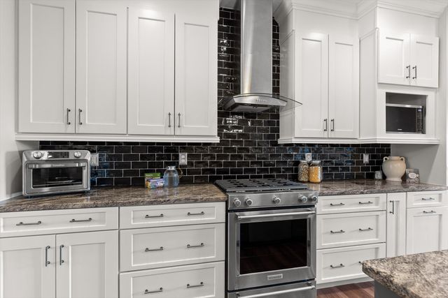 280 Pine Ridge Drive, Signal Mountain, TN 37377