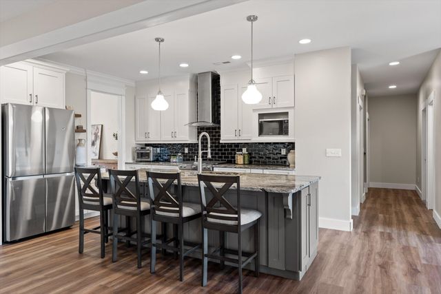 280 Pine Ridge Drive, Signal Mountain, TN 37377