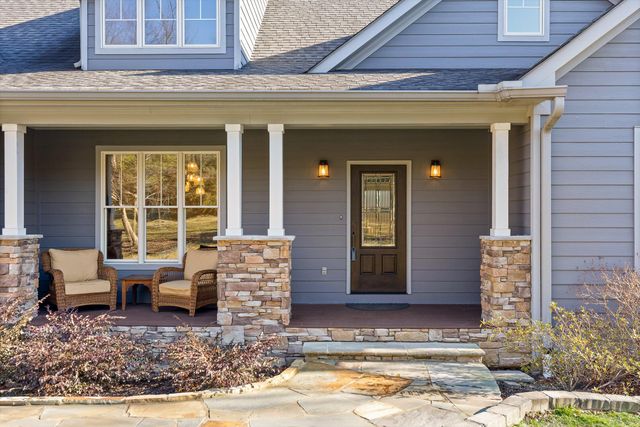 280 Pine Ridge Drive, Signal Mountain, TN 37377