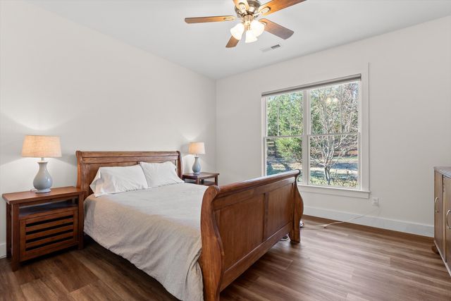 280 Pine Ridge Drive, Signal Mountain, TN 37377