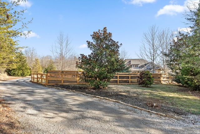 280 Pine Ridge Drive, Signal Mountain, TN 37377