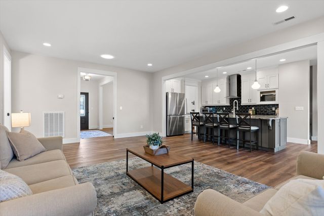 280 Pine Ridge Drive, Signal Mountain, TN 37377