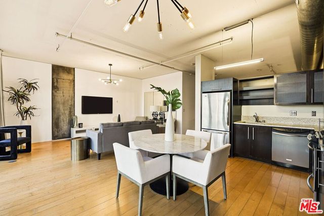 1100 S Hope Street 814, Los Angeles, CA 90015