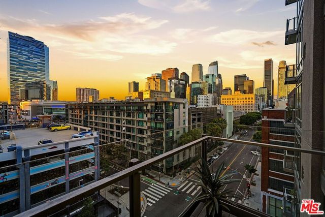 1100 S Hope Street 814, Los Angeles, CA 90015