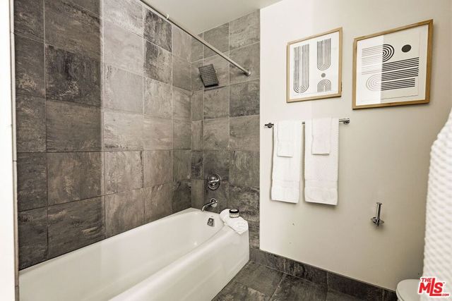 1100 S Hope Street 814, Los Angeles, CA 90015