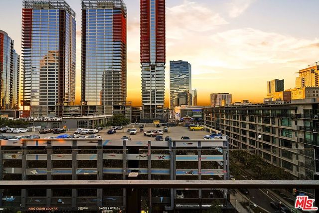 1100 S Hope Street 814, Los Angeles, CA 90015