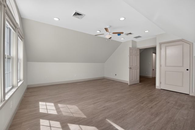 79 Emerald Dr, Lynn, MA 01904