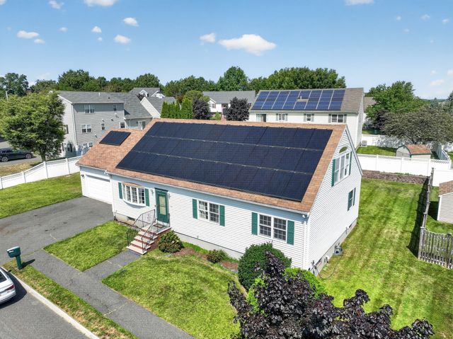 79 Emerald Dr, Lynn, MA 01904