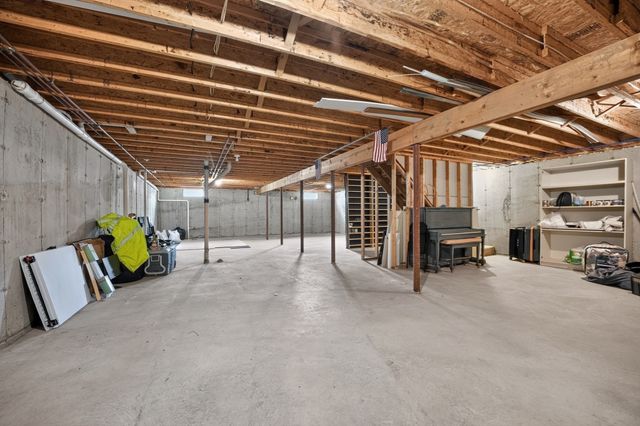 79 Emerald Dr, Lynn, MA 01904