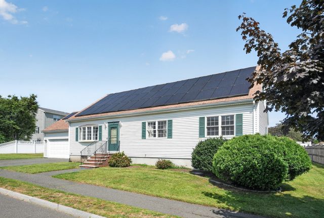 79 Emerald Dr, Lynn, MA 01904
