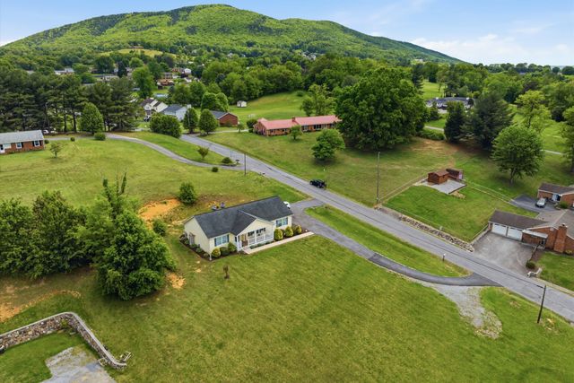 19 Cook AVE, Roanoke, VA 24019