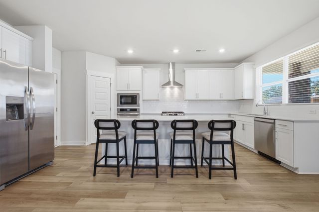 842 Nightingale Ave, Hendersonville, TN 37075