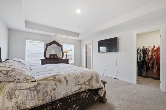 842 Nightingale Ave, Hendersonville, TN 37075