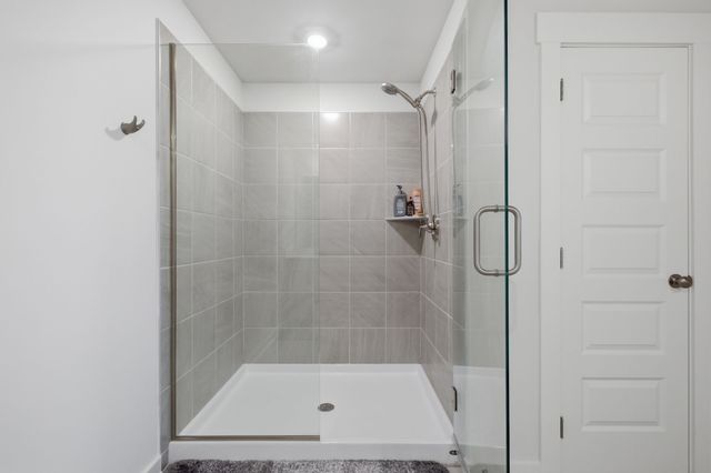 842 Nightingale Ave, Hendersonville, TN 37075