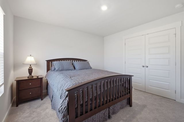 842 Nightingale Ave, Hendersonville, TN 37075