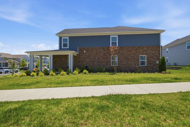 842 Nightingale Ave, Hendersonville, TN 37075