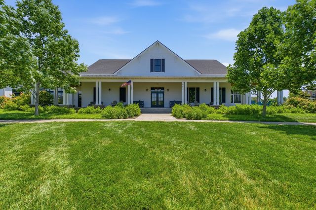 842 Nightingale Ave, Hendersonville, TN 37075