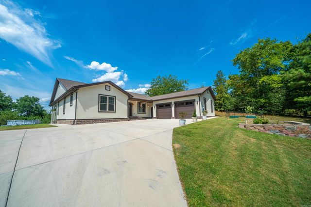 324 Coachlight Road, Hot Springs, AR 71913