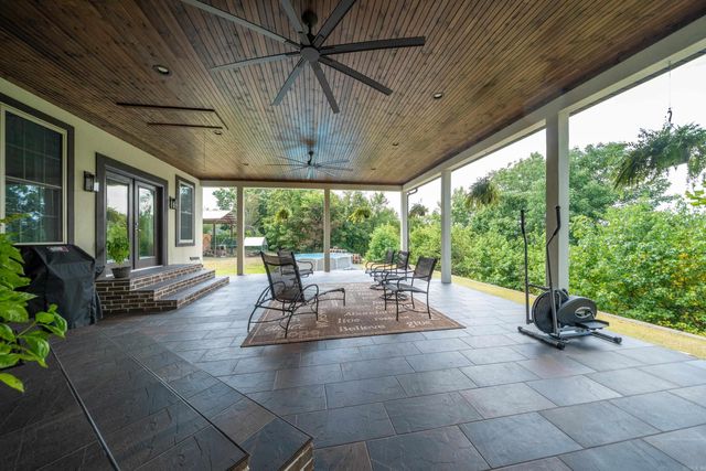 324 Coachlight Road, Hot Springs, AR 71913
