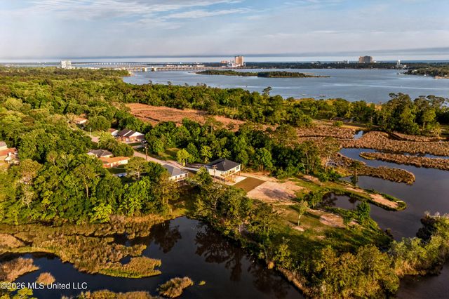 171 Locust Drive, D'iberville, MS 39540