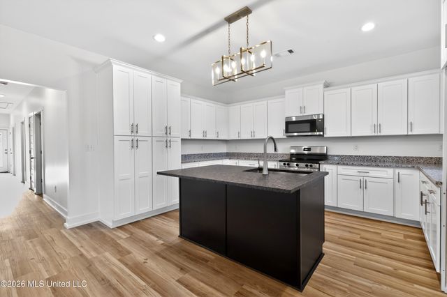 171 Locust Drive, D'iberville, MS 39540