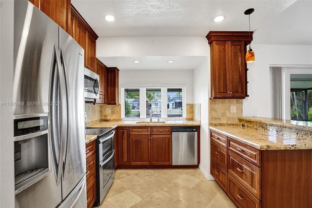 2324 NW 107th Ter, Sunrise, FL 33322