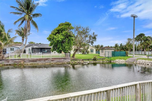 2324 NW 107th Ter, Sunrise, FL 33322