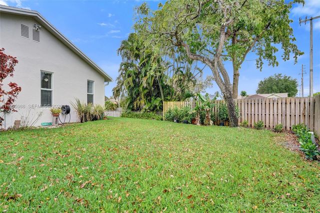2324 NW 107th Ter, Sunrise, FL 33322