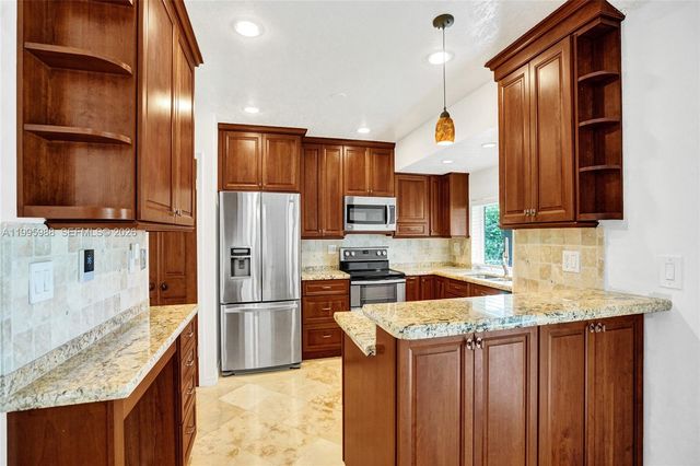 2324 NW 107th Ter, Sunrise, FL 33322