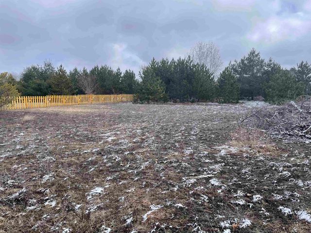 3017 Michele Marie, Grawn, MI 48637