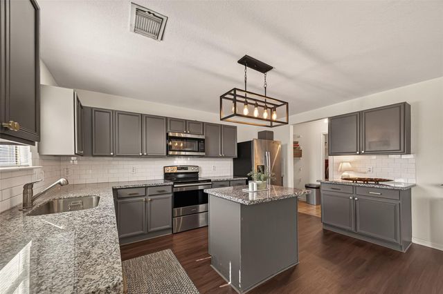 2607 Bisontine Street, Friendswood, TX 77546