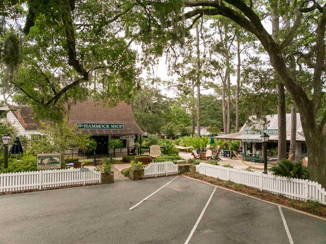 124 Condor Ct, Pawleys Island, SC 29585