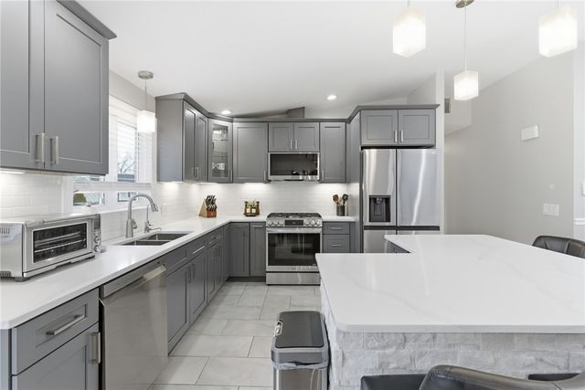 48 Columbus Avenue, North Providence, RI 02911