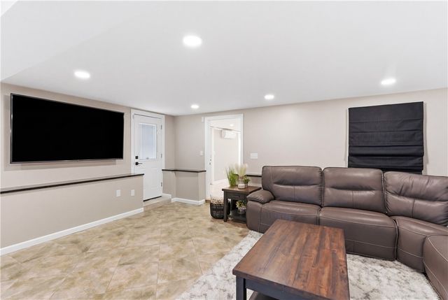 48 Columbus Avenue, North Providence, RI 02911