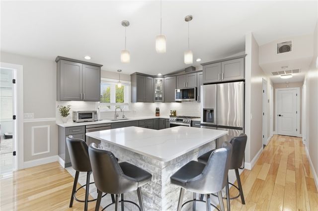 48 Columbus Avenue, North Providence, RI 02911