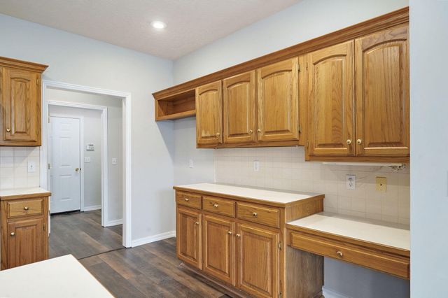 3431 S Briarwood Court, Springfield, MO 65807