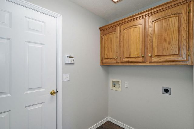 3431 S Briarwood Court, Springfield, MO 65807