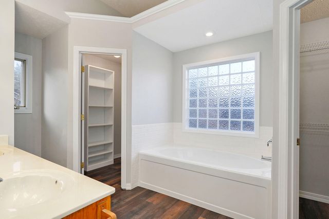 3431 S Briarwood Court, Springfield, MO 65807