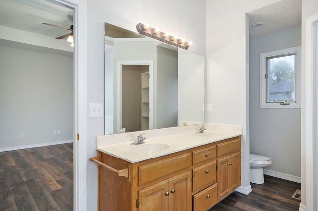 3431 S Briarwood Court, Springfield, MO 65807