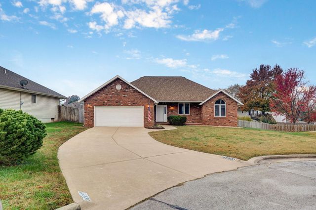 3431 S Briarwood Court, Springfield, MO 65807